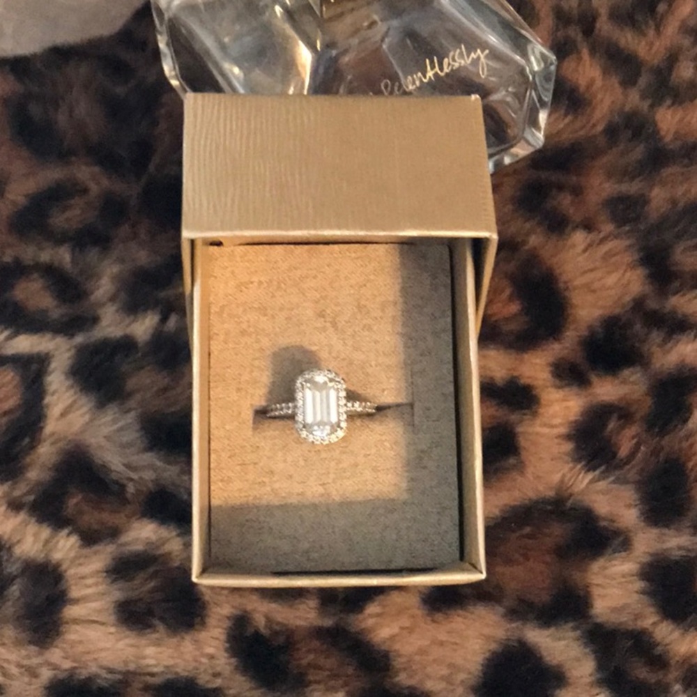 Diamonique